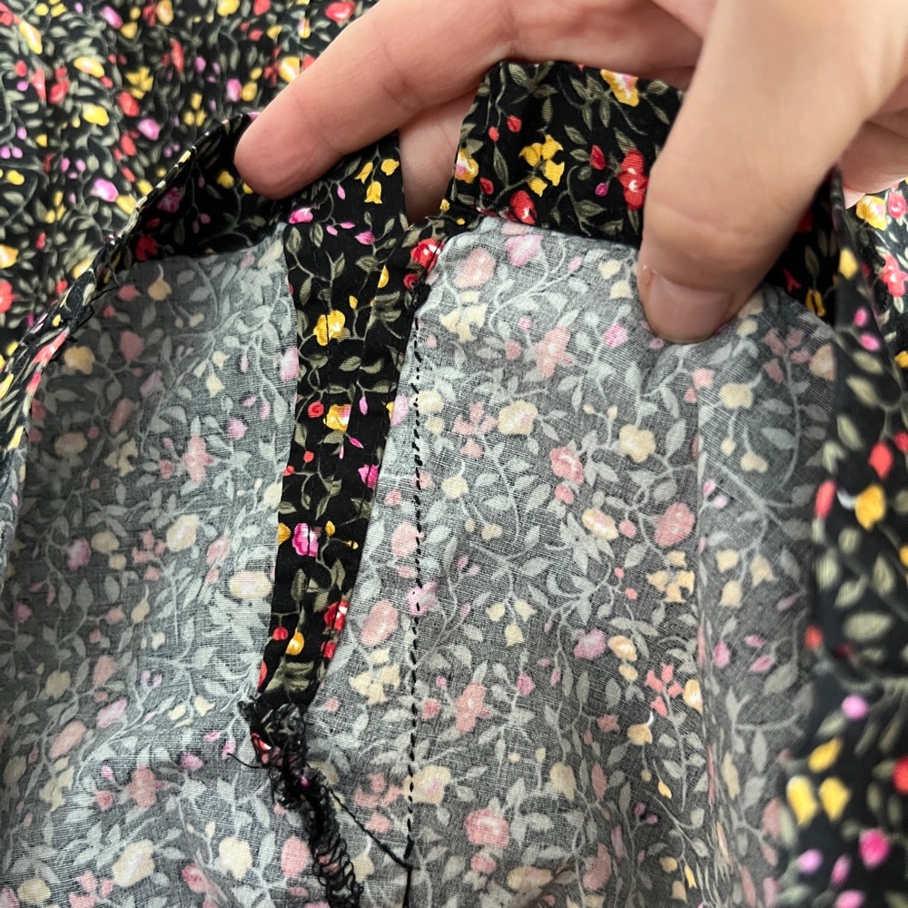 Vintage 90’s Betsy Lauren - ditsy floral print on black mini dress - size 10 - Picture 9 of 14